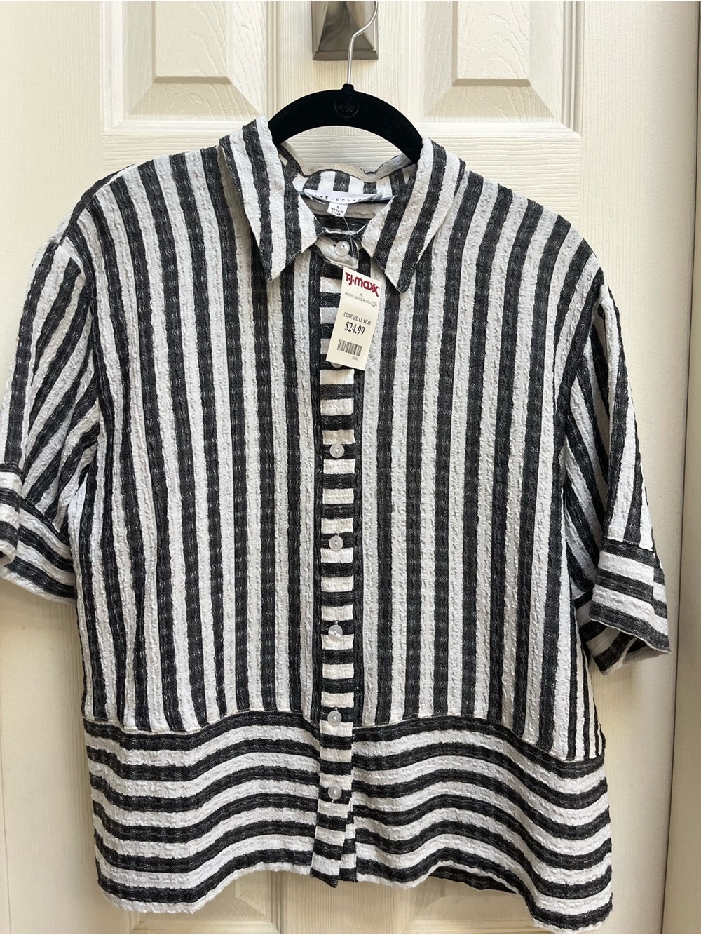 Black & White Striped Short-Sleeve Button-Up Shirt